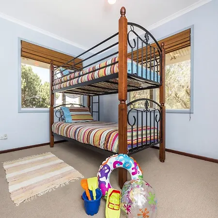 Beach Break - Family Accommodation With Ocean Views Lancelin Exterior photo
