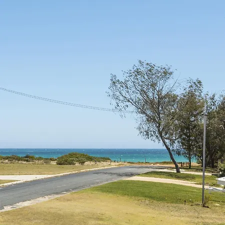 Beach Break - Family Accommodation With Ocean Views Lancelin Exterior photo