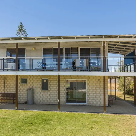 Beach Break - Family Accommodation With Ocean Views Lancelin Exterior photo