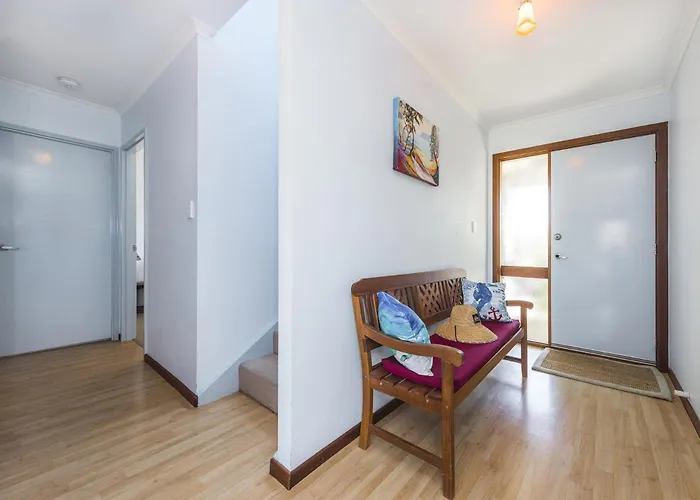 Beach Break - Family Accommodation With Ocean Views