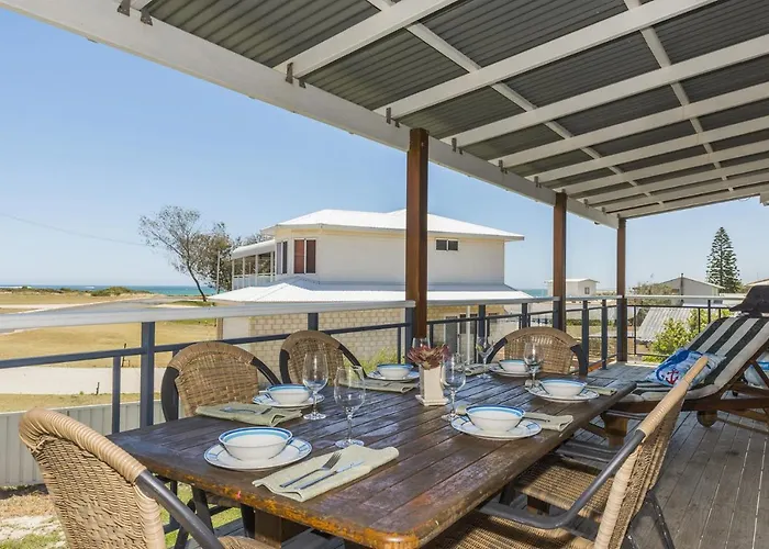 Beach Break - Family Accommodation With Ocean Views